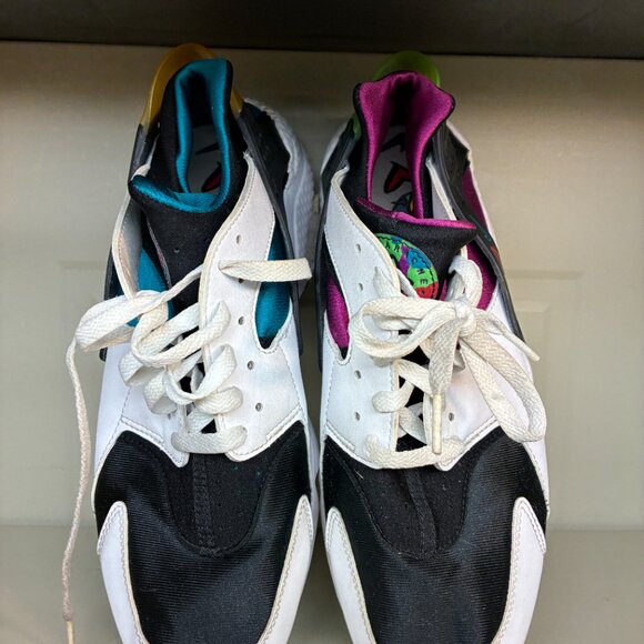 Size 12 Mens- Nike Air Huarache Peace, Love, Swoosh DM8152-100